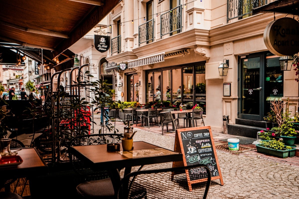 Restaurant hero background